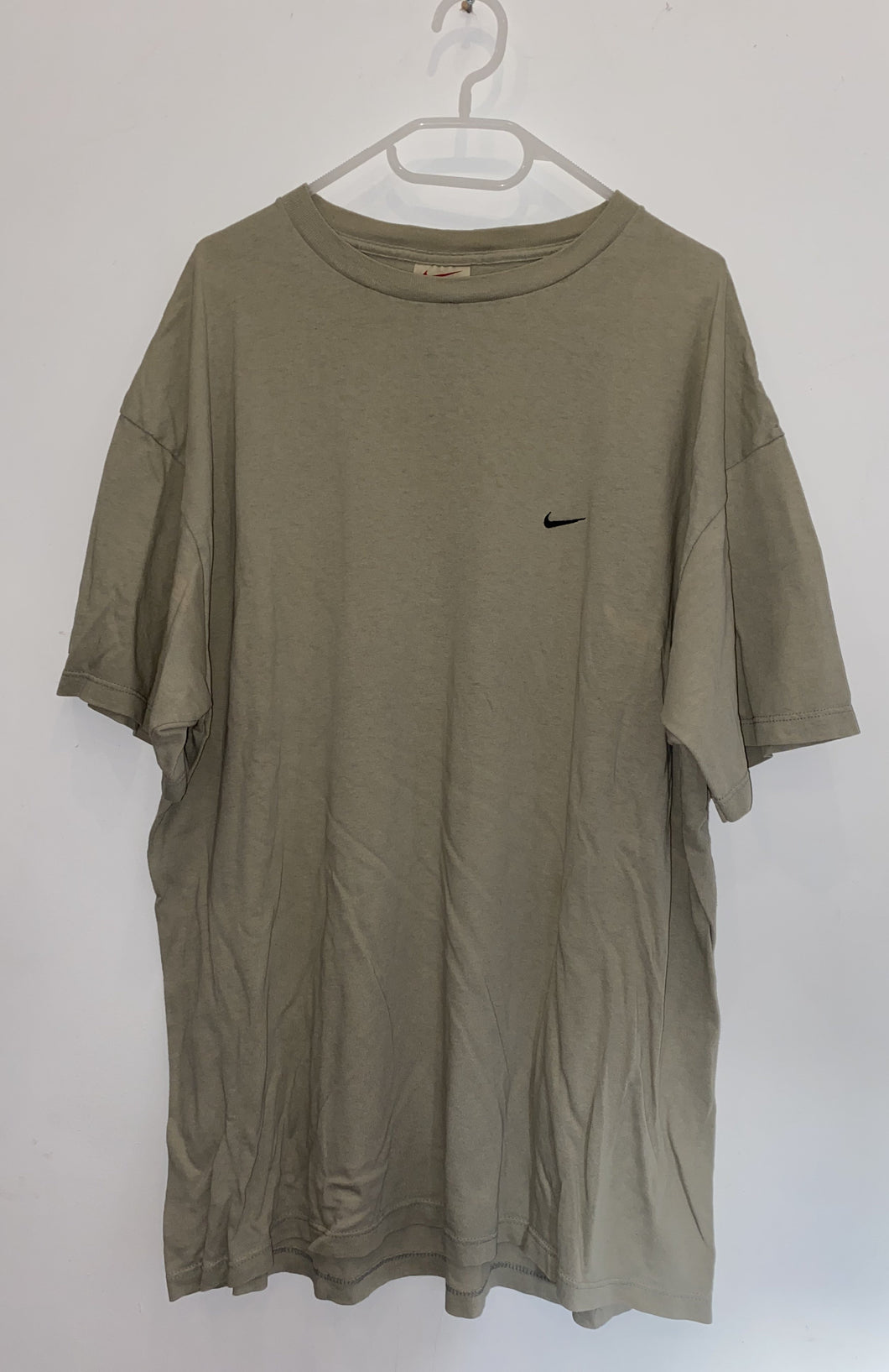 Nike beige tee